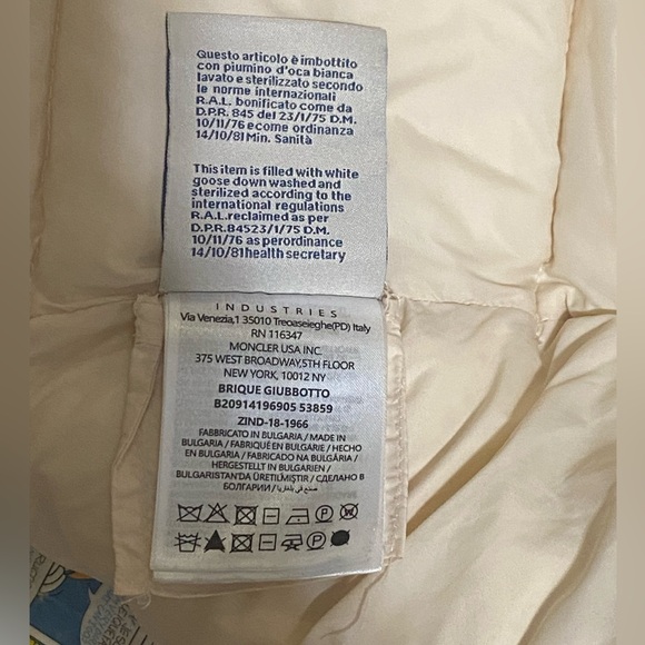 Moncler Cream Puffer Jacket girl It needs to be washed - Picture 13 of 16